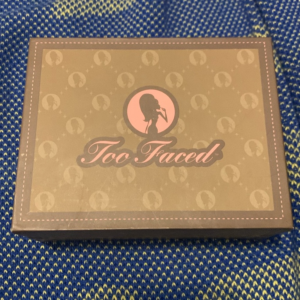 Too Faced box with mirror